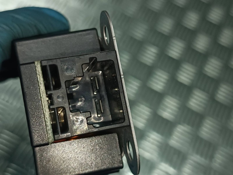 Recambio de modulo electronico para volkswagen golf v berlina (1k1) highline referencia OEM IAM 1K6035570F 7617310015 BLAUPUNKT