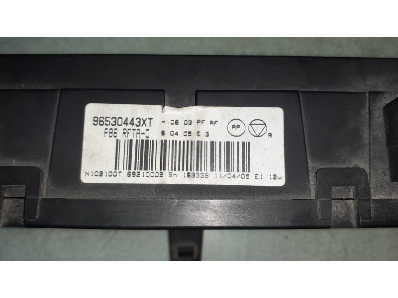 Recambio de mando climatizador para peugeot 1007 urban referencia OEM IAM 96530443XT  69210002