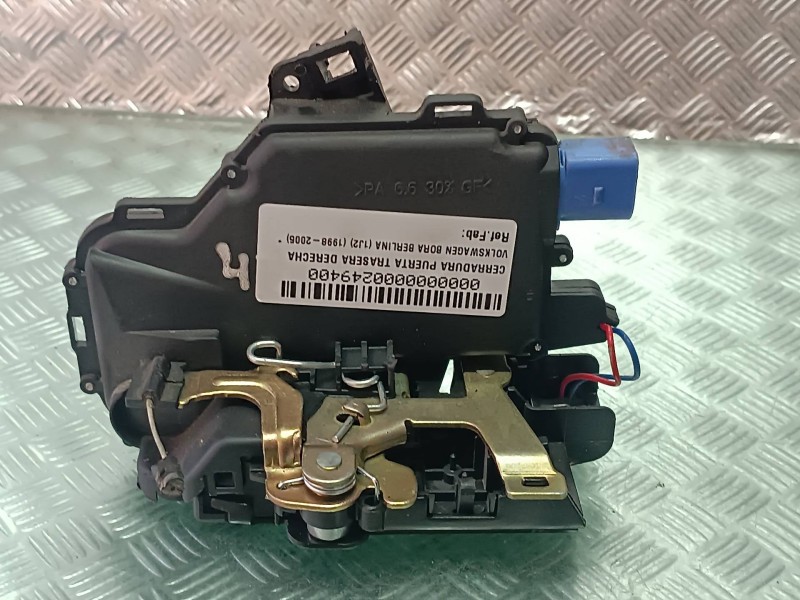 Recambio de cerradura puerta trasera derecha para volkswagen bora berlina (1j2) referencia OEM IAM   ELECTRICA