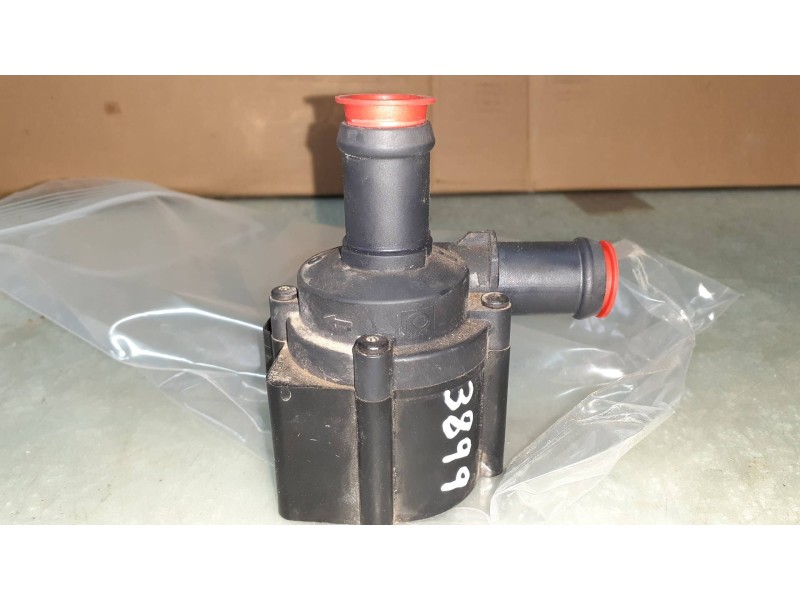 Recambio de bomba agua para audi a4 ber. (b8) basis referencia OEM IAM 06H121601M 704071210 CONECTOR 3 PINES