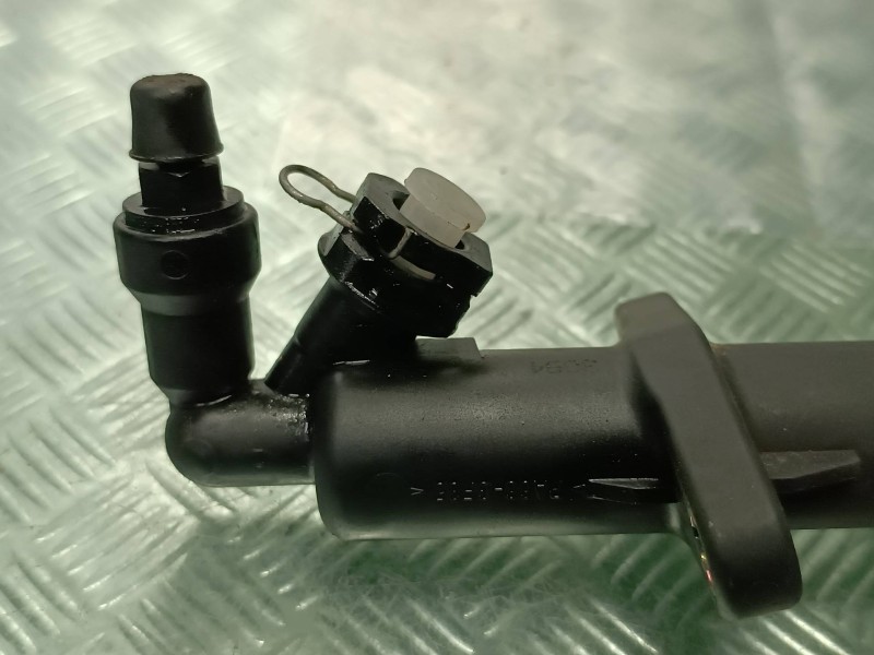 Recambio de bombin embrague para citroen c4 berlina collection referencia OEM IAM   