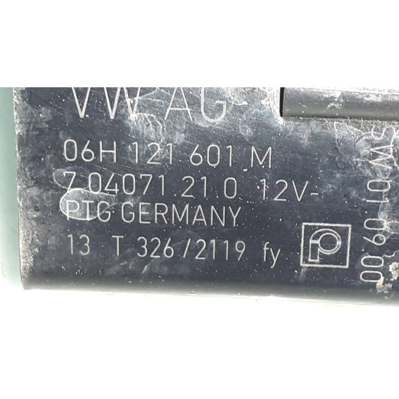 Recambio de bomba agua para audi a4 ber. (b8) basis referencia OEM IAM 06H121601M 704071210 CONECTOR 3 PINES