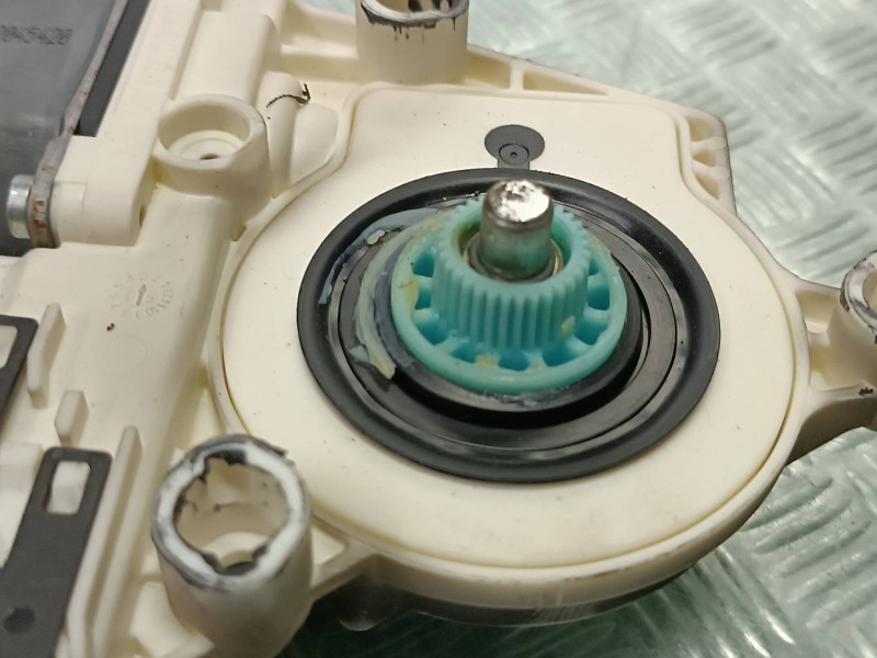 Recambio de motor elevalunas delantero derecho para volkswagen bora berlina (1j2) referencia OEM IAM 1C1959802A 101386103 774601