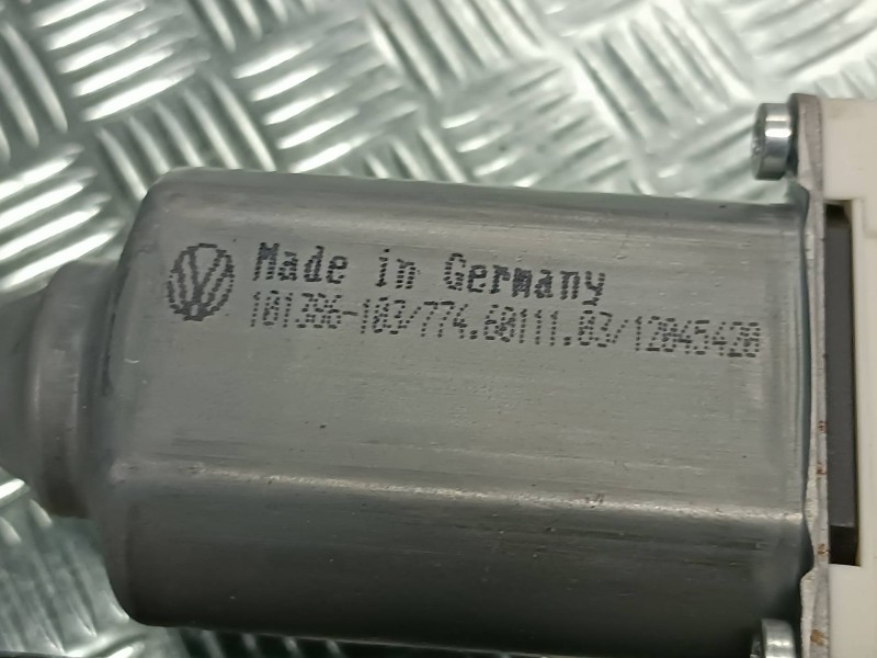 Recambio de motor elevalunas delantero derecho para volkswagen bora berlina (1j2) referencia OEM IAM 1C1959802A 101386103 774601