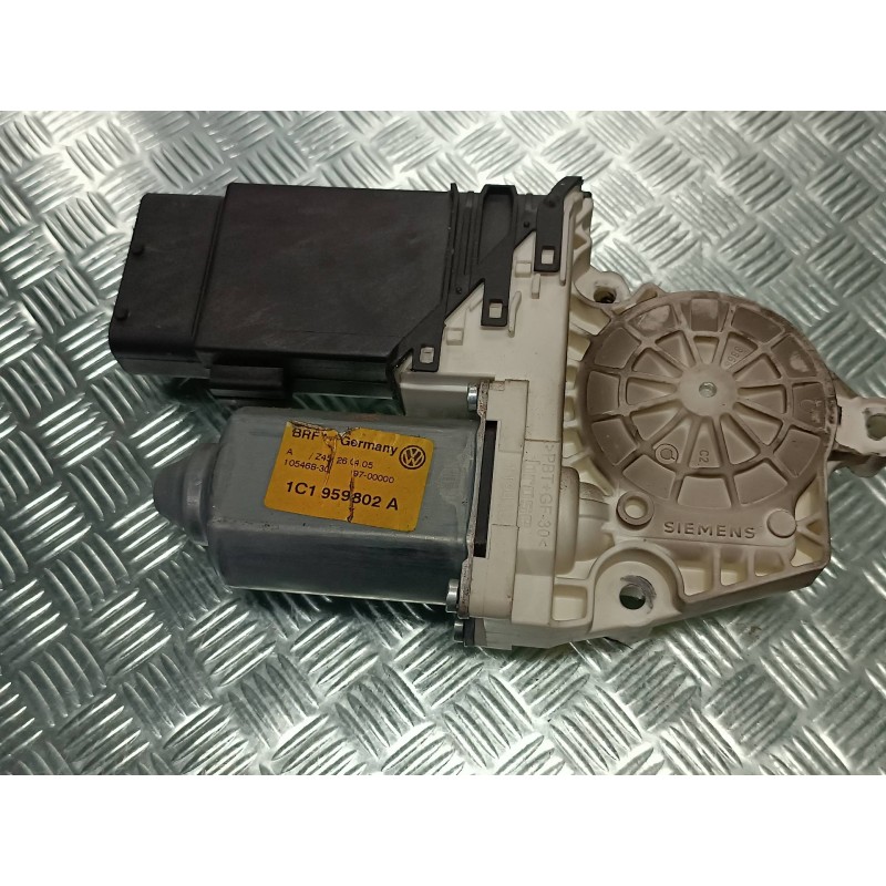 Recambio de motor elevalunas delantero derecho para volkswagen bora berlina (1j2) referencia OEM IAM 1C1959802A 101386103 774601