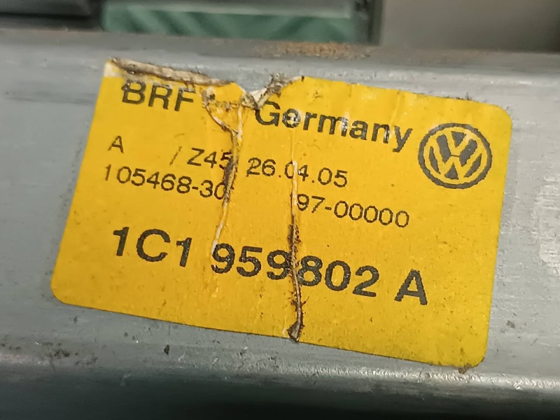 Recambio de motor elevalunas delantero derecho para volkswagen bora berlina (1j2) referencia OEM IAM 1C1959802A 101386103 774601