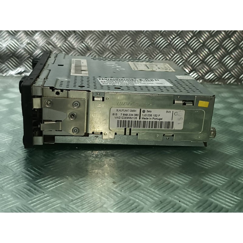 Recambio de sistema audio / radio cd para volkswagen bora berlina (1j2) referencia OEM IAM 1J003512F 7649234360 BLAUPUNKT GMBH