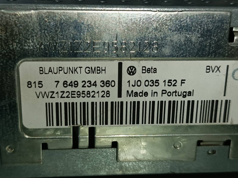 Recambio de sistema audio / radio cd para volkswagen bora berlina (1j2) referencia OEM IAM 1J003512F 7649234360 BLAUPUNKT GMBH