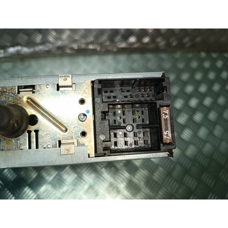 Recambio de sistema audio / radio cd para volkswagen bora berlina (1j2) referencia OEM IAM 1J003512F 7649234360 BLAUPUNKT GMBH