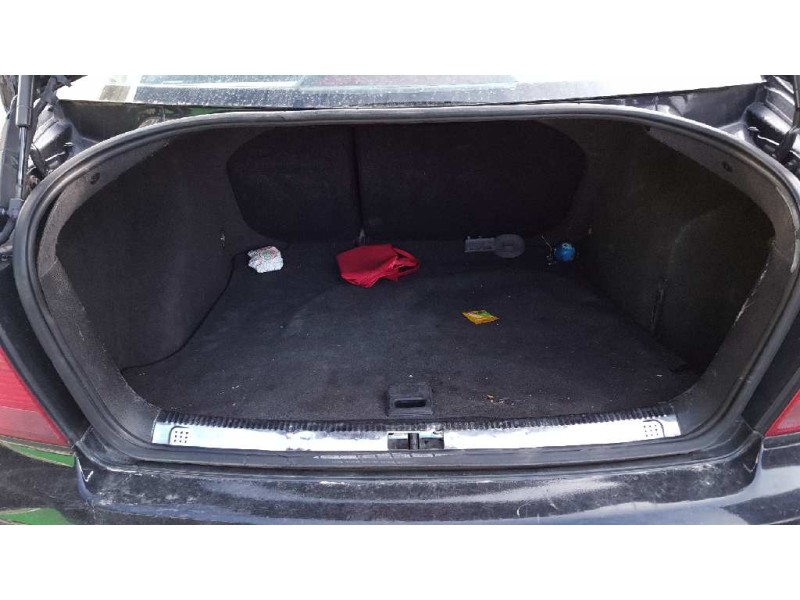 volkswagen bora berlina (1j2) del año 2000