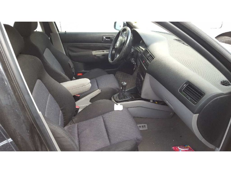 volkswagen bora berlina (1j2) del año 2000