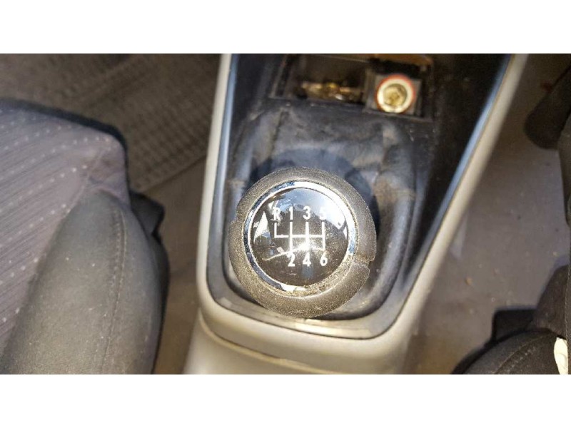 volkswagen bora berlina (1j2) del año 2000