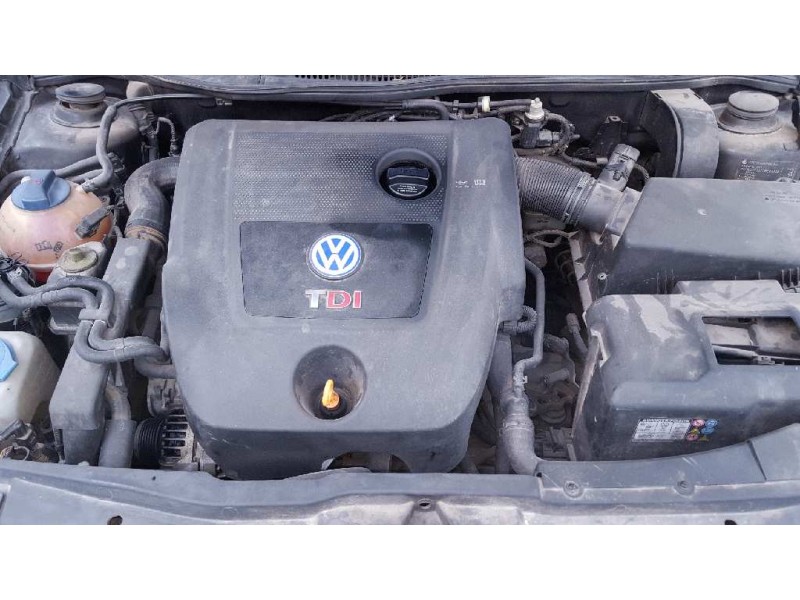 volkswagen bora berlina (1j2) del año 2000