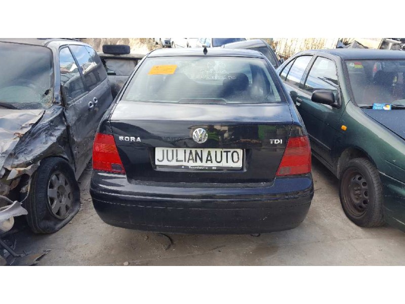 volkswagen bora berlina (1j2) del año 2000