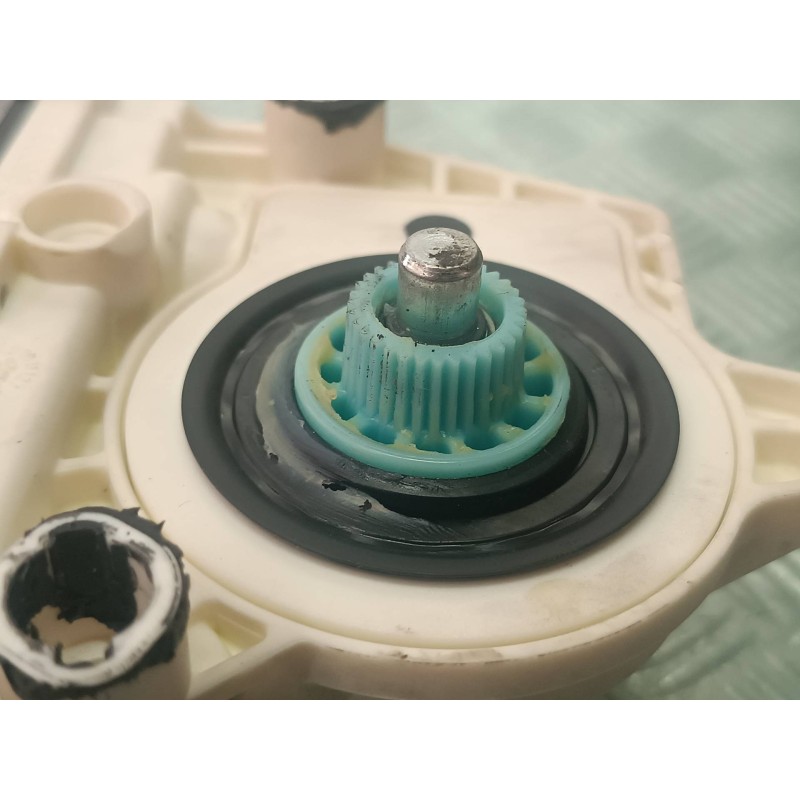 Recambio de motor elevalunas trasero derecho para volkswagen bora berlina (1j2) referencia OEM IAM 1C0959812A 105476301 BROSE