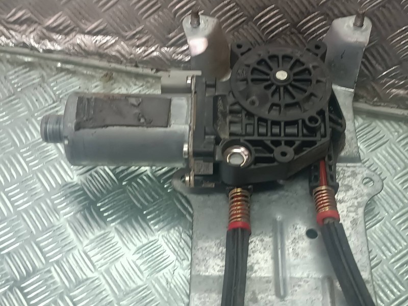 Recambio de elevalunas delantero derecho para citroen xsara picasso referencia OEM IAM 0130821762 CONECTOR 2 PINES ELECTRICO