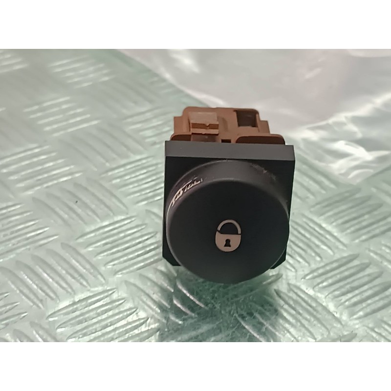 Recambio de interruptor para citroen xsara picasso referencia OEM IAM 9644805077 CONECTOR 3 PINES BLOQUEO PUERTAS