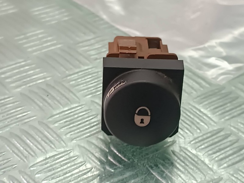 Recambio de interruptor para citroen xsara picasso referencia OEM IAM 9644805077 CONECTOR 3 PINES BLOQUEO PUERTAS