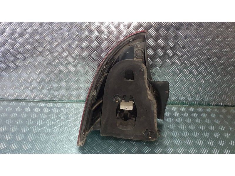 Recambio de piloto trasero derecho para citroen c5 berlina lx (e) referencia OEM IAM 89034070  