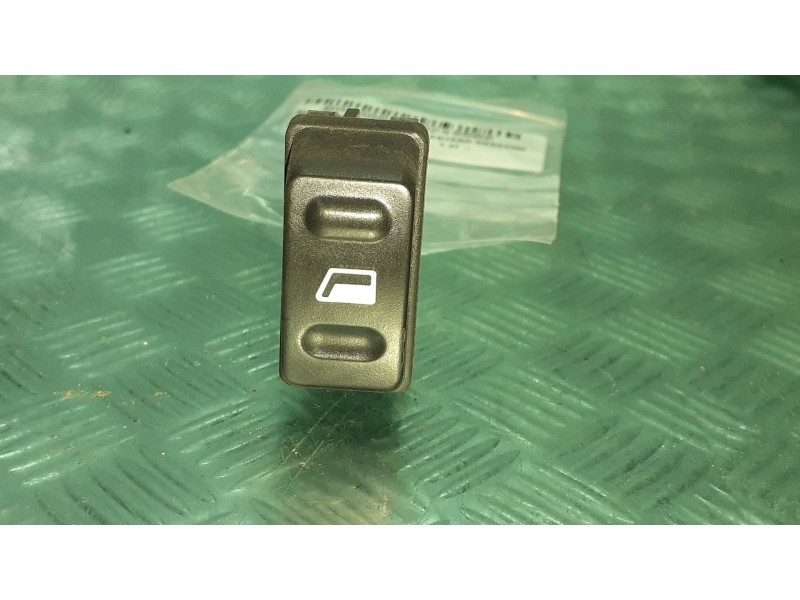 Recambio de mando elevalunas delantero derecho para citroen xsara picasso referencia OEM IAM 22681  CONECTOR 5 PINES