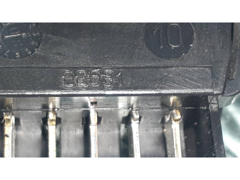 Recambio de mando elevalunas delantero derecho para citroen xsara picasso referencia OEM IAM 22681  CONECTOR 5 PINES