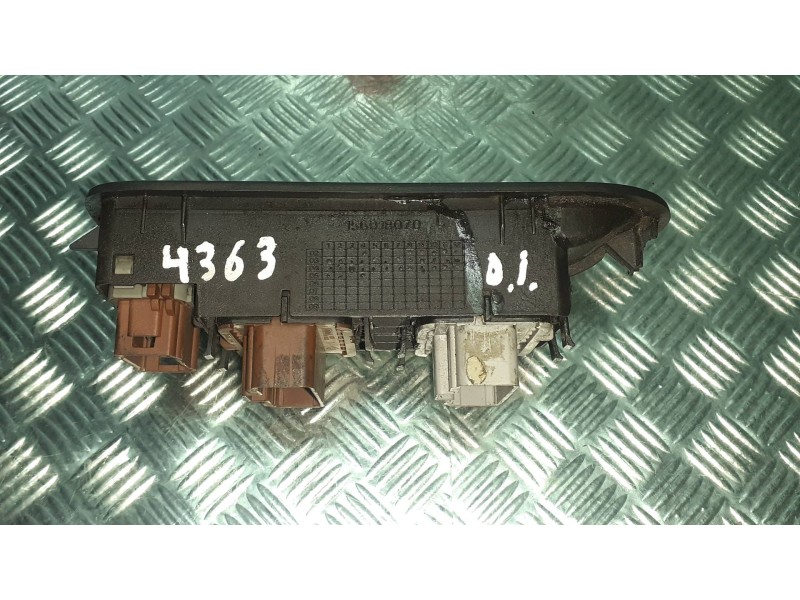 Recambio de mando elevalunas delantero izquierdo para citroen c3 referencia OEM IAM 156018070  