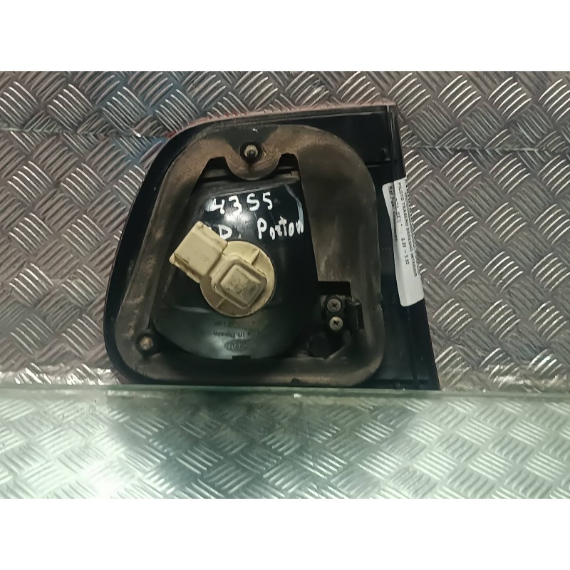 Recambio de piloto trasero derecho interior para seat ibiza (6k1) referencia OEM IAM 6K6945092 6K6945108 INT-PORTON