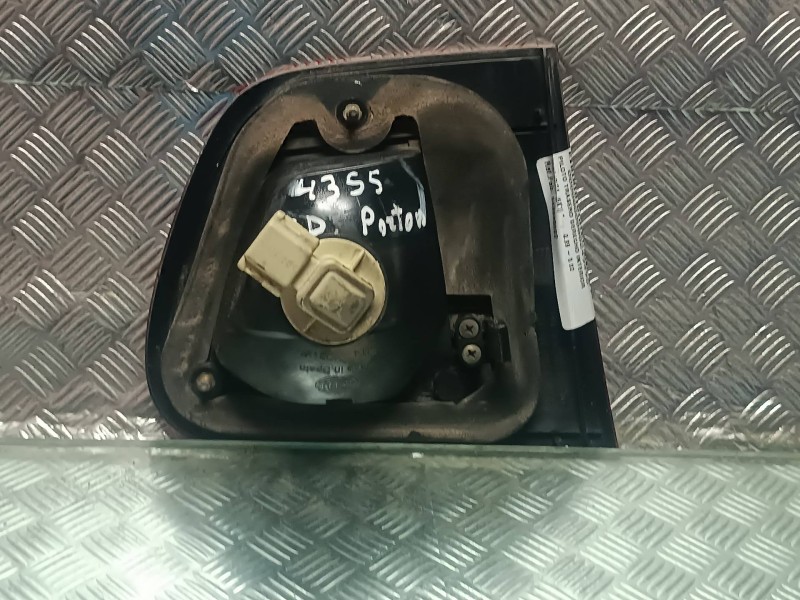 Recambio de piloto trasero derecho interior para seat ibiza (6k1) referencia OEM IAM 6K6945092 6K6945108 INT-PORTON