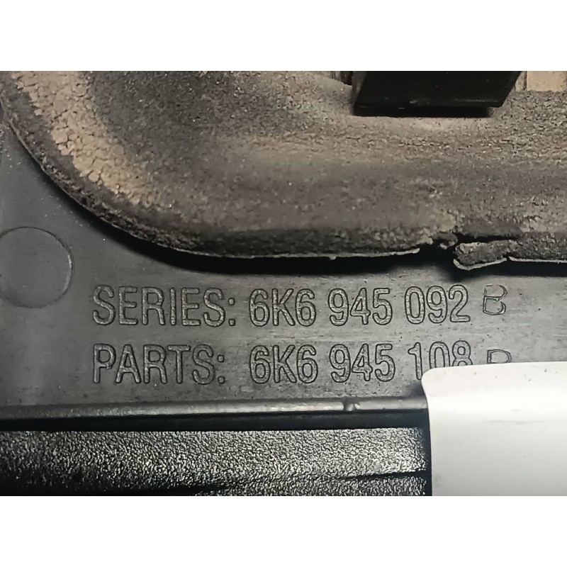 Recambio de piloto trasero derecho interior para seat ibiza (6k1) referencia OEM IAM 6K6945092 6K6945108 INT-PORTON