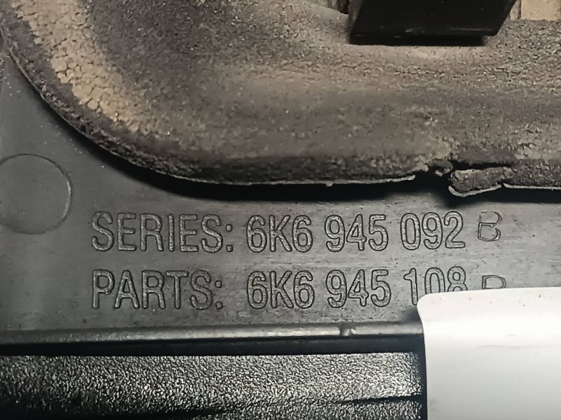 Recambio de piloto trasero derecho interior para seat ibiza (6k1) referencia OEM IAM 6K6945092 6K6945108 INT-PORTON
