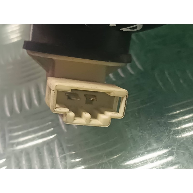 Recambio de piloto trasero derecho interior para seat ibiza (6k1) referencia OEM IAM 6K6945092 6K6945108 INT-PORTON