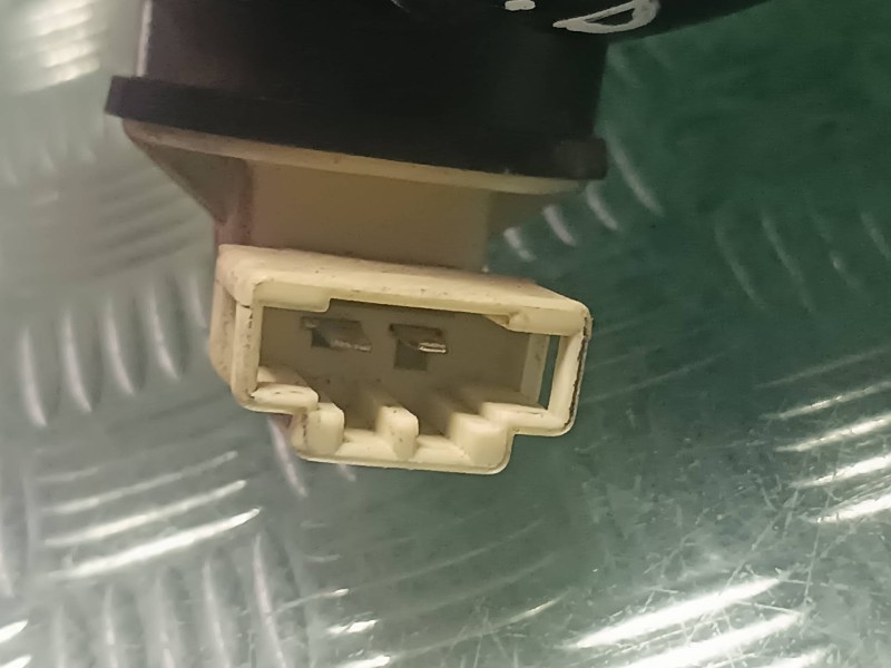 Recambio de piloto trasero derecho interior para seat ibiza (6k1) referencia OEM IAM 6K6945092 6K6945108 INT-PORTON