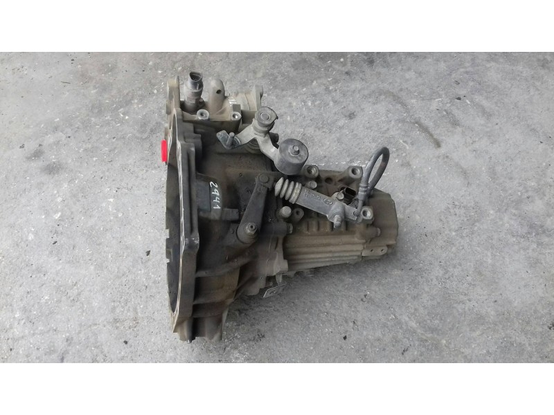 Recambio de caja cambios para hyundai matrix (fc) 1.6 gls referencia OEM IAM JT1873  5 VELOCIDADES