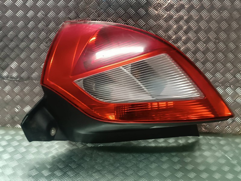 Recambio de piloto trasero derecho para renault megane ii berlina 5p authentique referencia OEM IAM 8200073237 89398081 VALEO