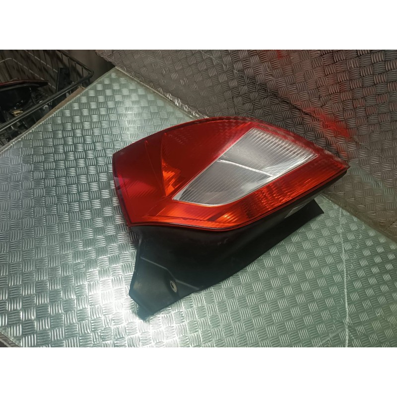 Recambio de piloto trasero derecho para renault megane ii berlina 5p authentique referencia OEM IAM 8200073237 89398081 VALEO