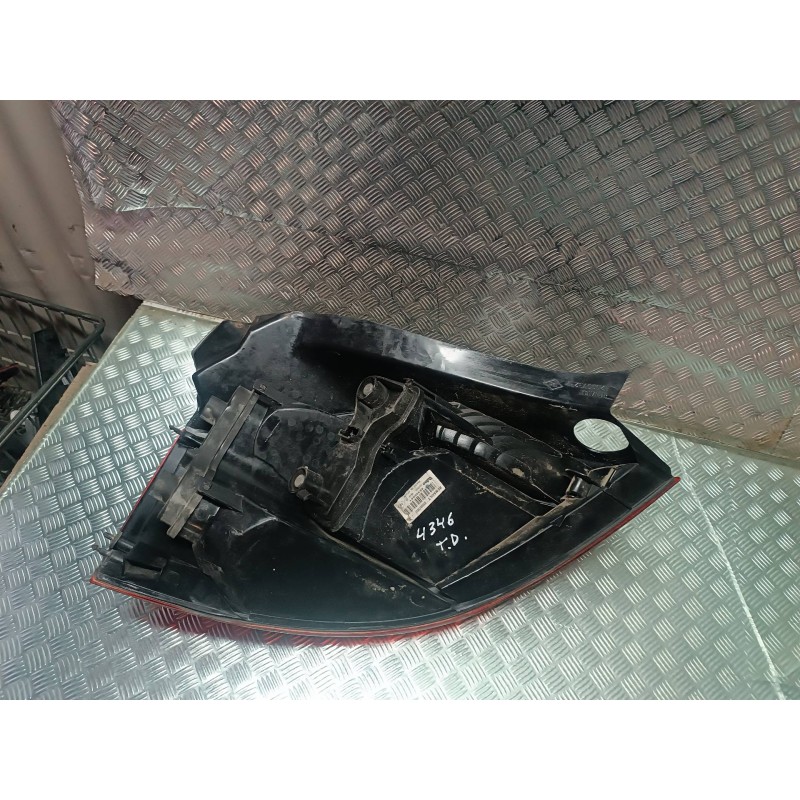 Recambio de piloto trasero derecho para renault megane ii berlina 5p authentique referencia OEM IAM 8200073237 89398081 VALEO