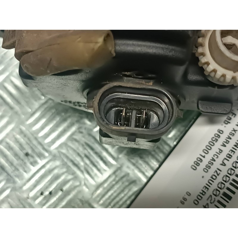 Recambio de faro antiniebla izquierdo para citroen xsara picasso referencia OEM IAM 9650001680 89204711 CONECTOR 2 PINES