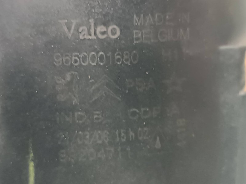 Recambio de faro antiniebla izquierdo para citroen xsara picasso referencia OEM IAM 9650001680 89204711 CONECTOR 2 PINES