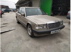 mercedes-benz clase c (w201) berlina del año 1986