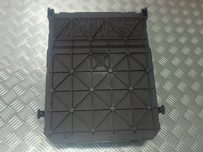Recambio de caja reles / fusibles para citroen xsara picasso referencia OEM IAM 9657999780 S118085220F BSIE0200