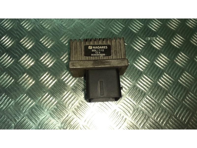 Recambio de caja precalentamiento para citroen xsara picasso referencia OEM IAM 9640469680 NAGARES CONECTOR 7 PINES