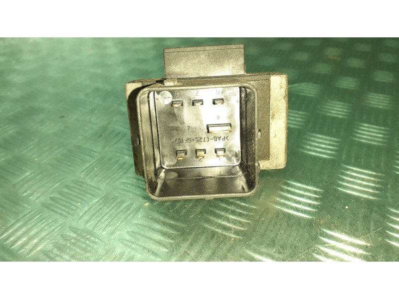 Recambio de caja precalentamiento para citroen xsara picasso referencia OEM IAM 9640469680 NAGARES CONECTOR 7 PINES