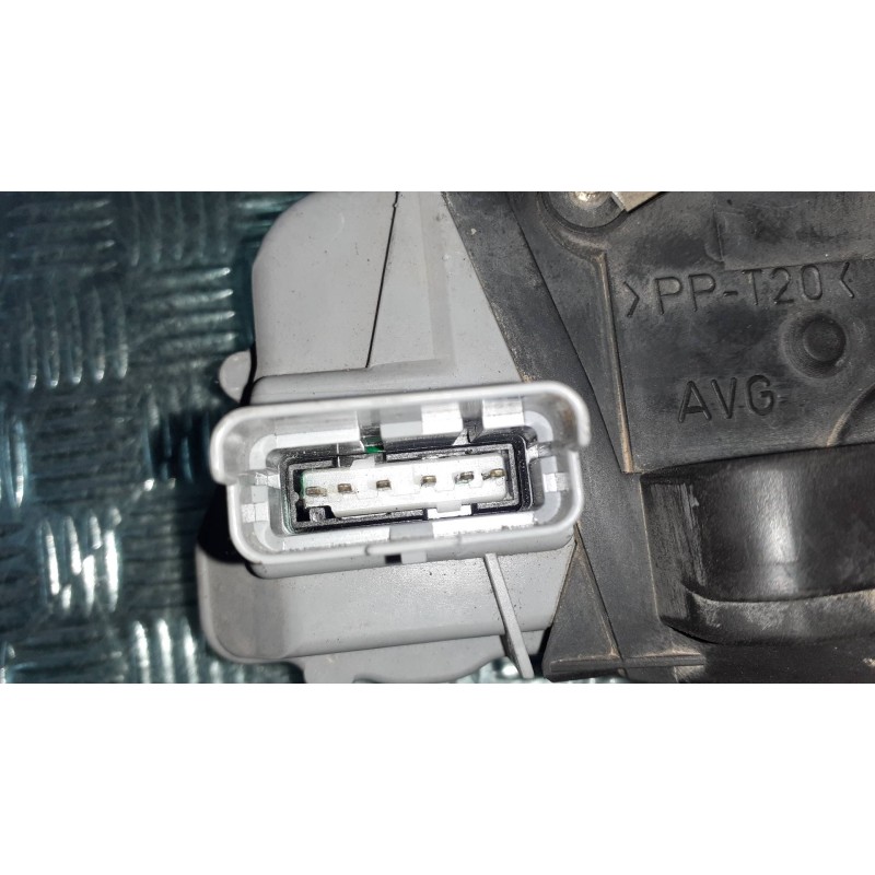Recambio de cerradura puerta delantera izquierda para citroen xsara picasso referencia OEM IAM  CONECTOR 6 PINES ELECTRICA