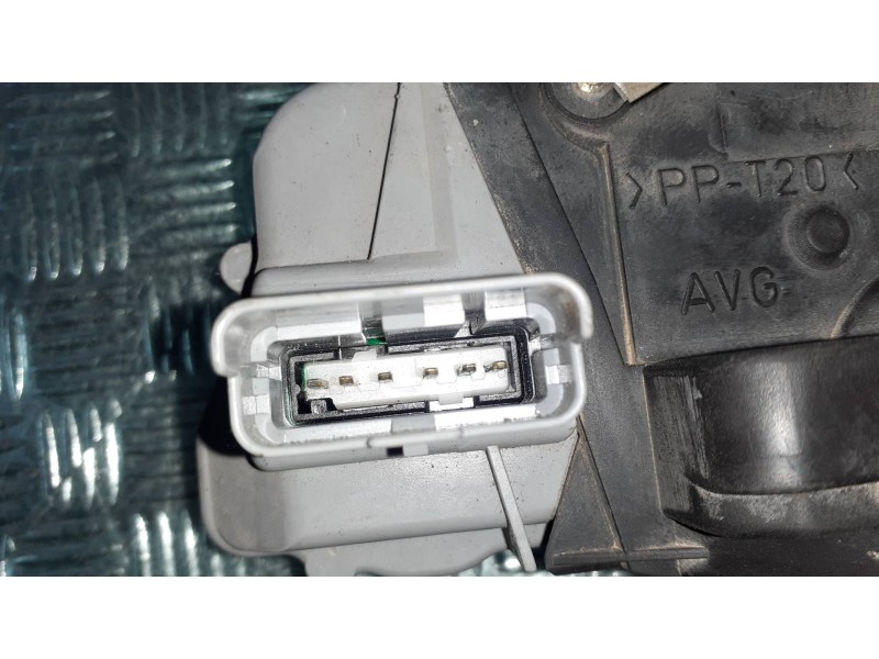 Recambio de cerradura puerta delantera izquierda para citroen xsara picasso referencia OEM IAM  CONECTOR 6 PINES ELECTRICA