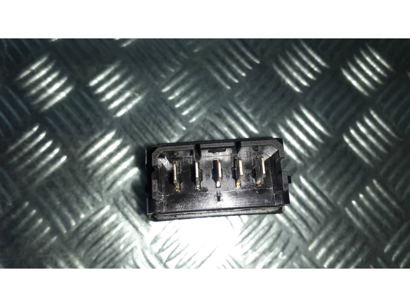 Recambio de mando elevalunas delantero izquierdo para citroen xsara picasso referencia OEM IAM 22681  CONECTOR 5 PINES