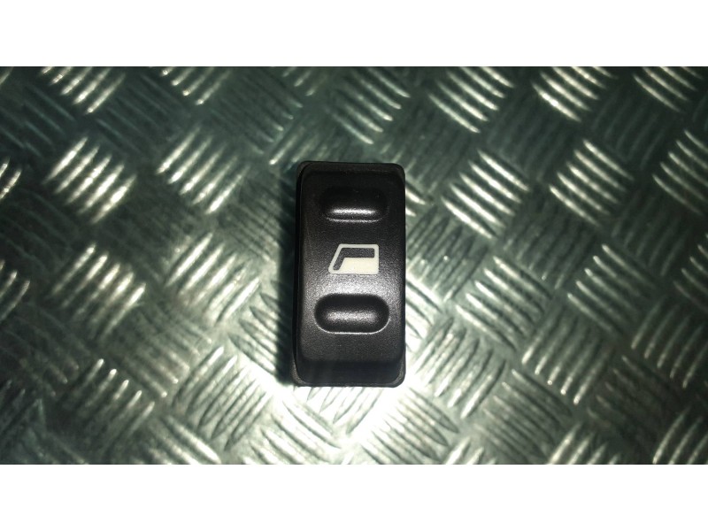 Recambio de mando elevalunas delantero derecho para citroen xsara picasso referencia OEM IAM 22681  CONECTOR 5 PINES