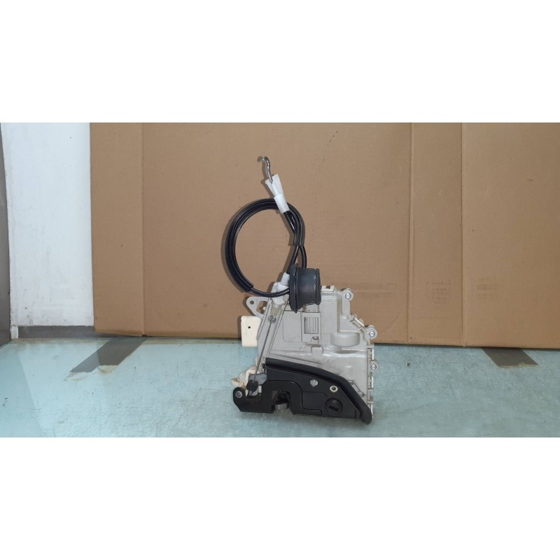 Recambio de cerradura puerta trasera derecha para audi a4 ber. (b8) basis referencia OEM IAM 8K0839016C BLANCO 6 PINES
