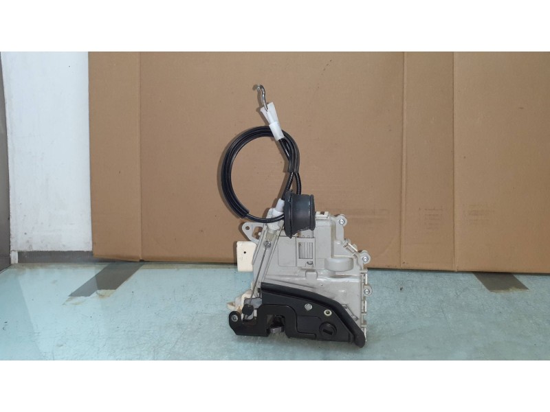 Recambio de cerradura puerta trasera derecha para audi a4 ber. (b8) basis referencia OEM IAM 8K0839016C BLANCO 6 PINES