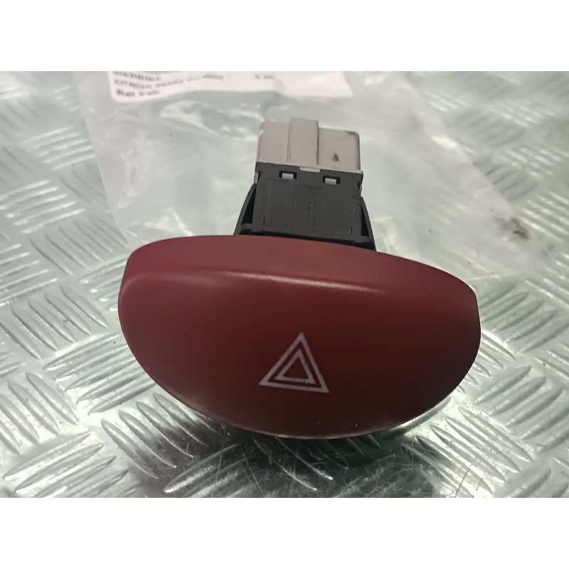 Recambio de warning para citroen xsara picasso referencia OEM IAM  GRIS CONECTOR 6 PINES