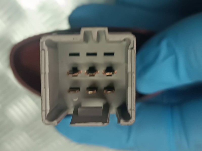 Recambio de warning para citroen xsara picasso referencia OEM IAM  GRIS CONECTOR 6 PINES